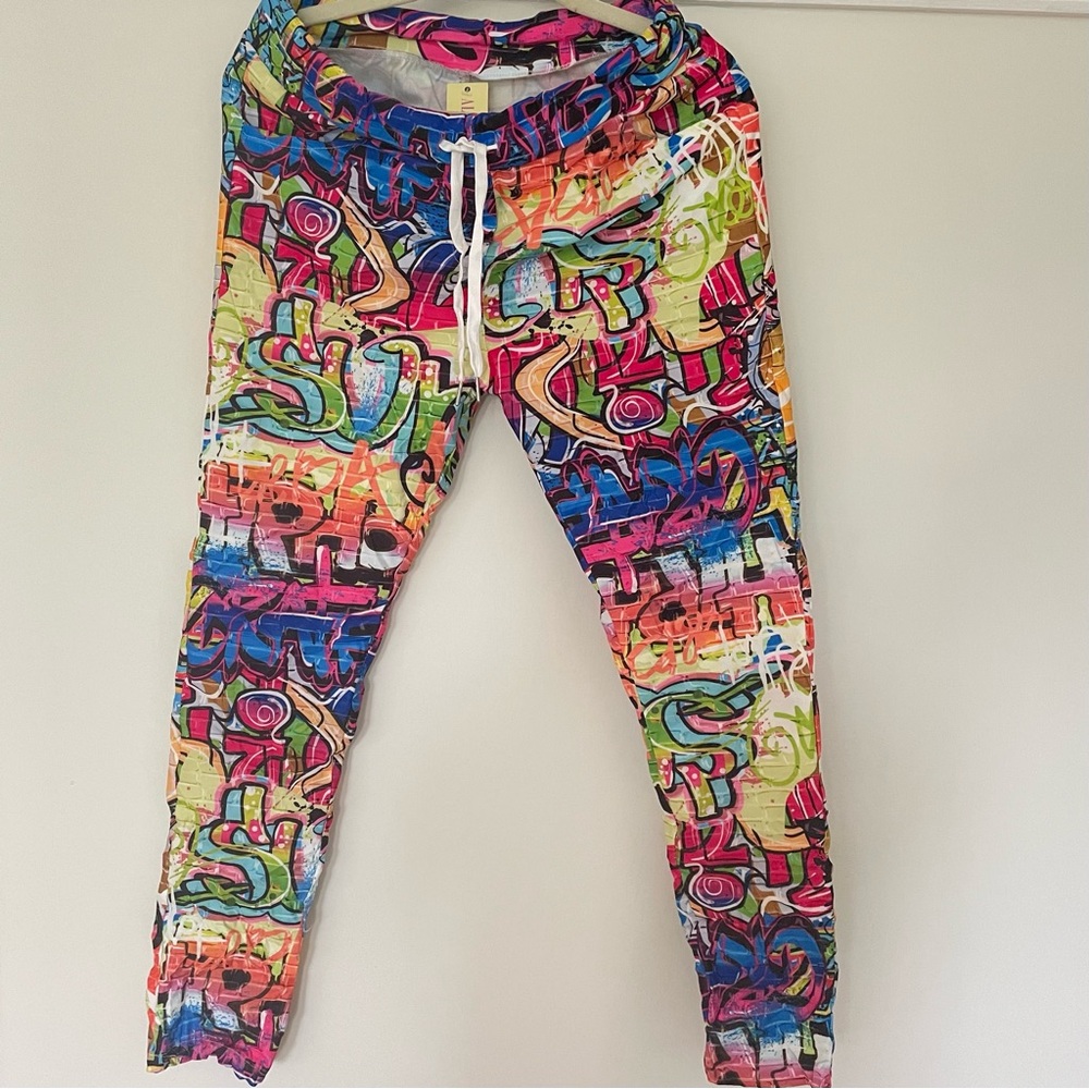 🇮🇪 NWT MADE IN ITALY GRAFFITI CRINKLE DRAWSTRING  JOGGERS W/POCKETS S/M